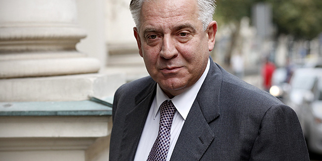 Zagreb, 050912.Zupanijski sud.Nastavak sudjenja HDZ-u, Ivi Sanaderu i ostalim optuzenim u slucaju Fimi Media, zbog izvlacenja vise od 70 milijuna kuna iz drzavnih institucija i tvrtki, te punjenja HDZ-ovog crnog fonda.Na fotografiji: optuzeni Ivo Sanader.Foto: Dragan Matic / CROPIX 