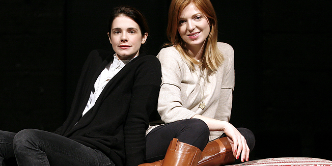 Zagreb, 201112.Frankopanska.Kazaliste Gavella.Natasa Janjic i Ivana Roscic, glumice u predstavi Fine mrtve djevojke.Foto: Biljana Gaurina / CROPIX