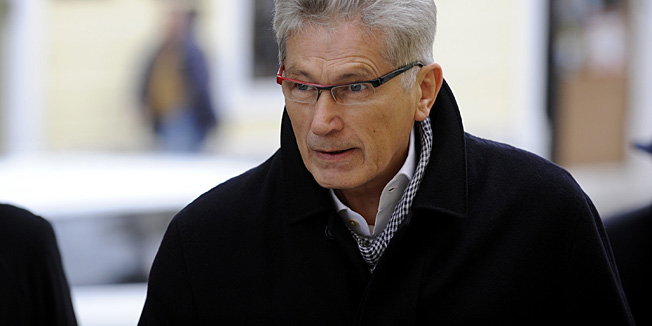 Sibenik, 041212.Opcinski sud. Nastavak sudjenja zagrebackom poduzetniku Tomislavu Horvatincicu zbog izazivanja pomorske nesrece u kojoj je smrtno stradalo dvoje talijanskih turista. Na fotografiji: dolazak Tomislava Horvatincica na sud. Foto: Niksa Stipanicev / CROPIX