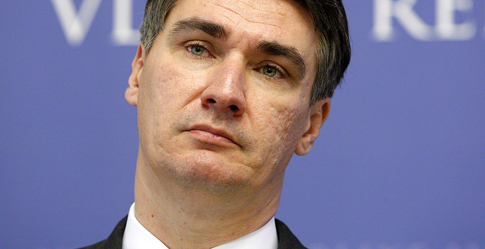 Zagreb, 191112.Vlada.Premijer Zoran Milanovic i ministar financija Slavko Linic odrzali su tiskovnu konferenciju vezanu za prijedlog drzavnog proracuna za 2013. godinu.Na fotografiji: Zoran Milanovic.Foto: Davor Pongracic / CROPIX