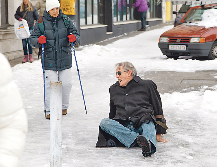 I novinar Duško Čizmić Marović pao je na zaleđenoj ulici