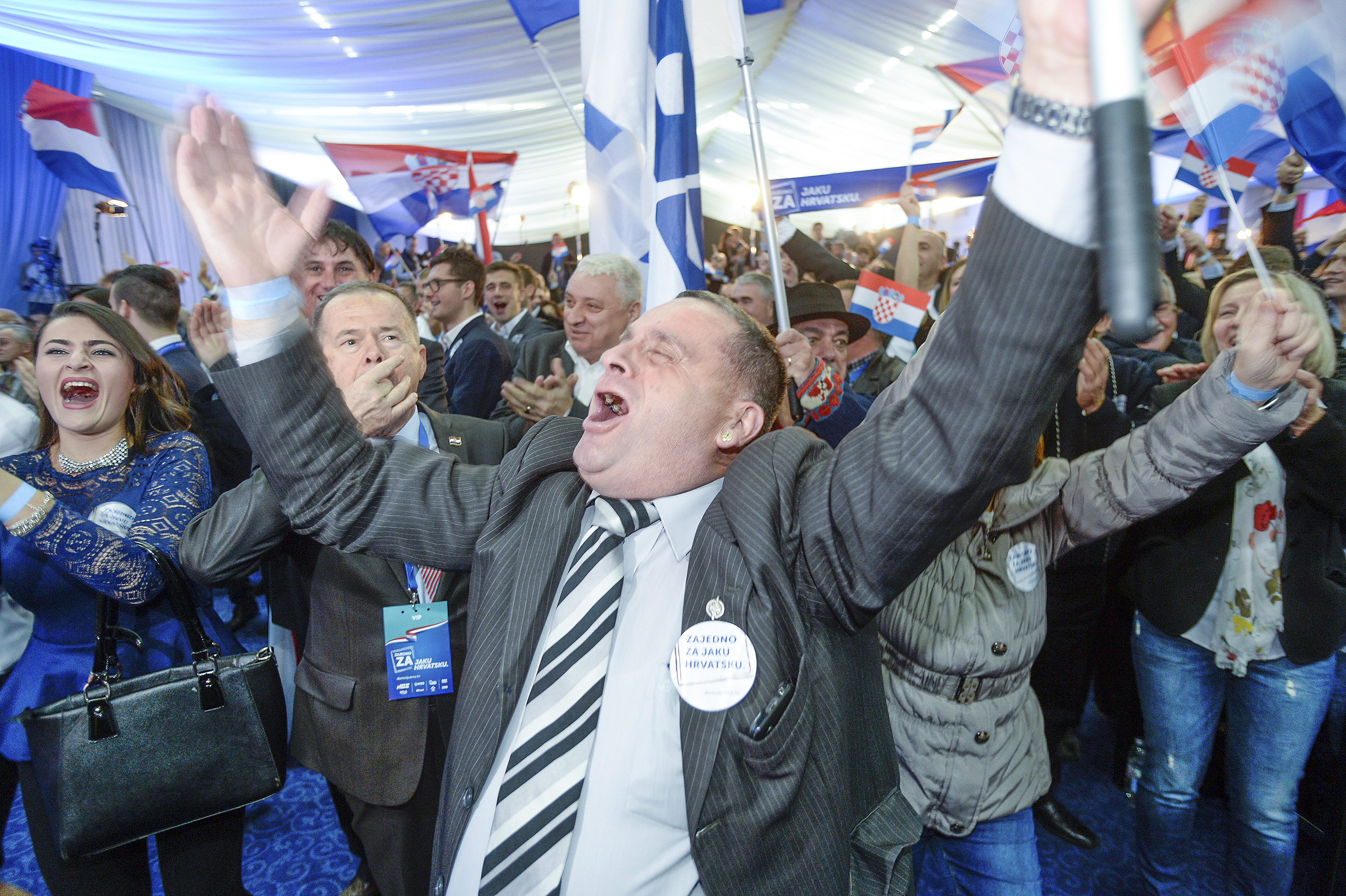 11-2015_CROPIX_izbor37