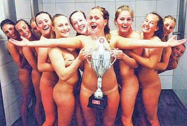 holstebro-ehf-kup-rukometasice-gole-titula-pehar-proslava-foto-insragram-1463942301-911975