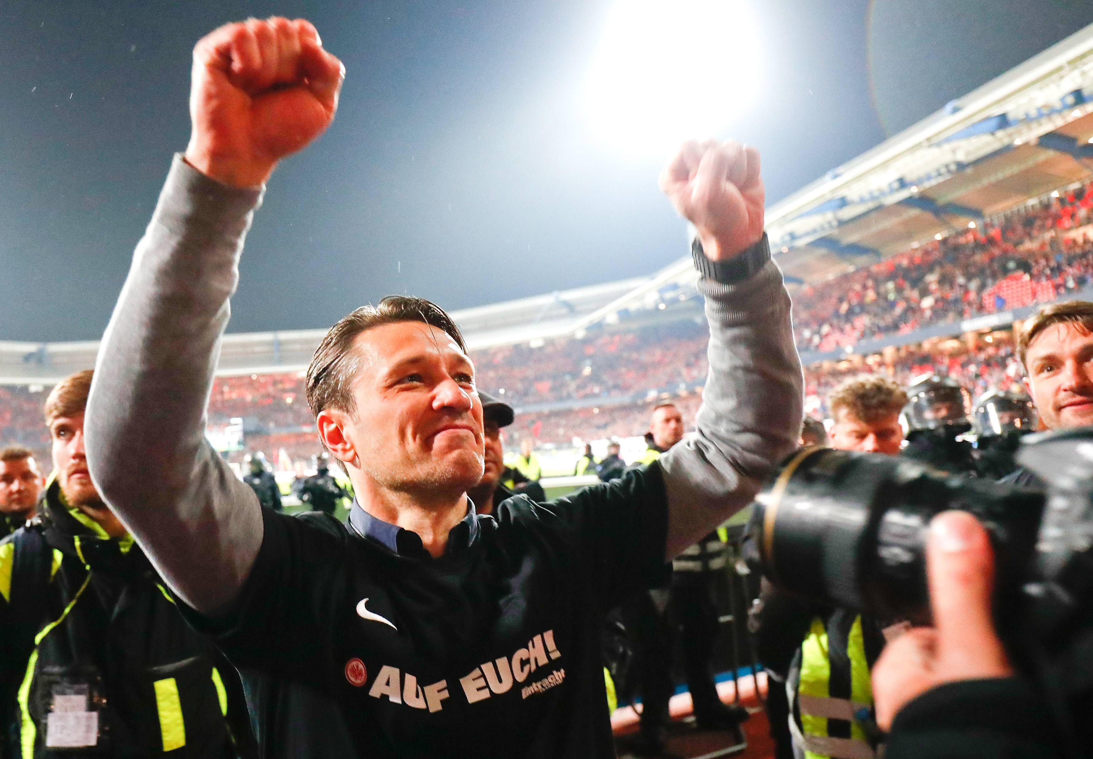 Niko Kovač slavi ostanak u Bundesligi s Eintrachtom