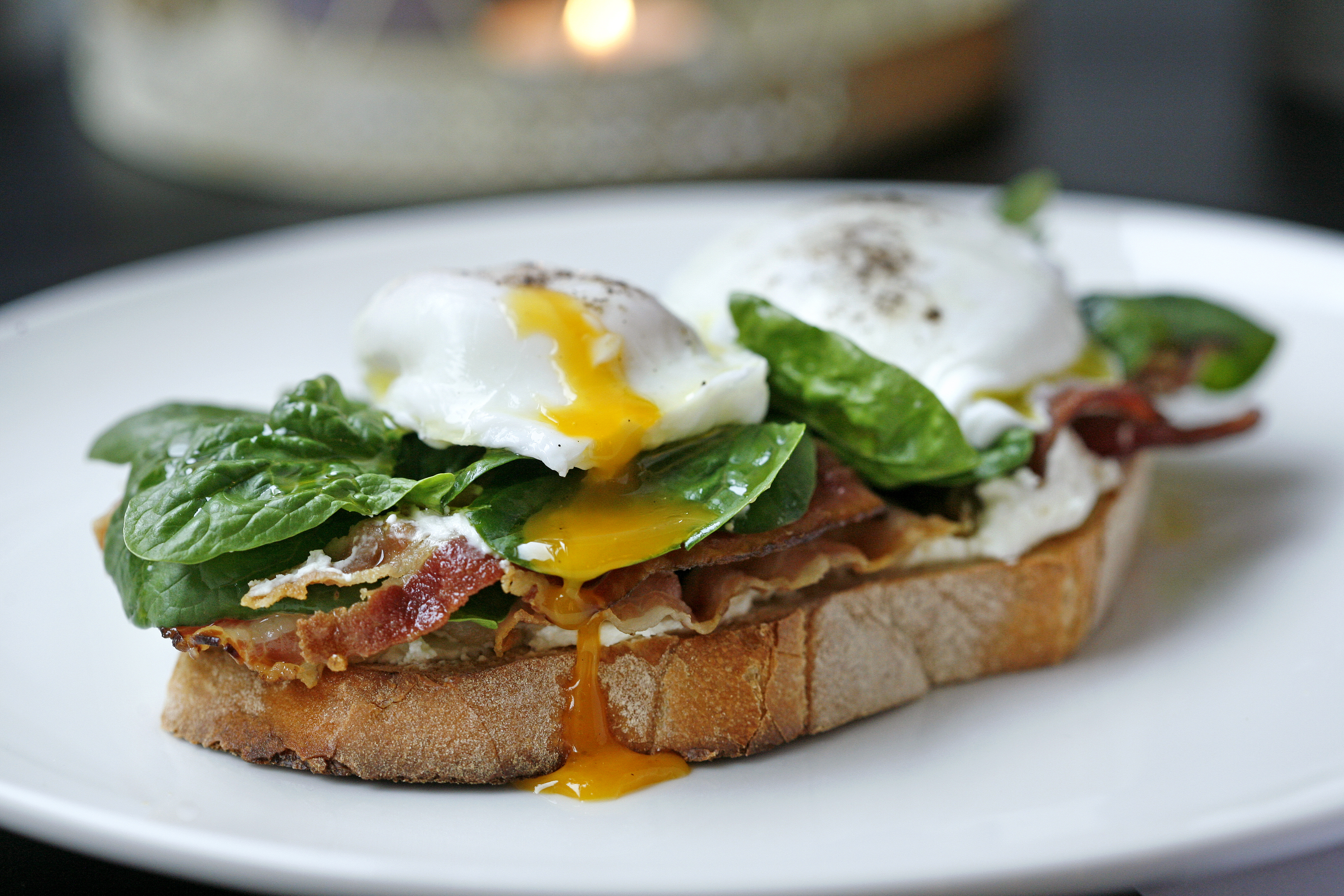 Poširana jaja u restoranu Bistroteka