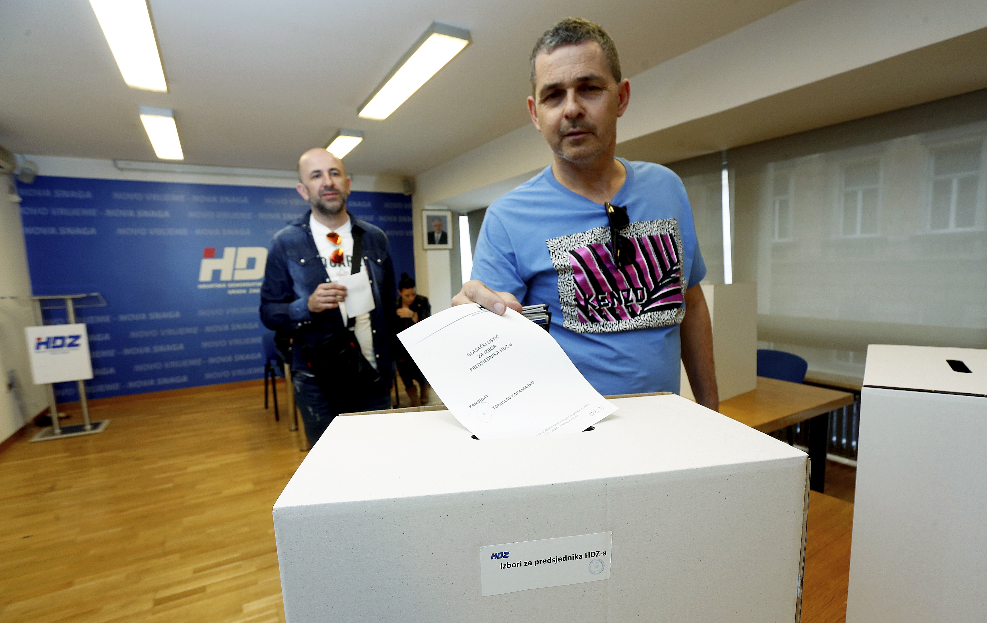 glasovanje_gunduliceva7-170