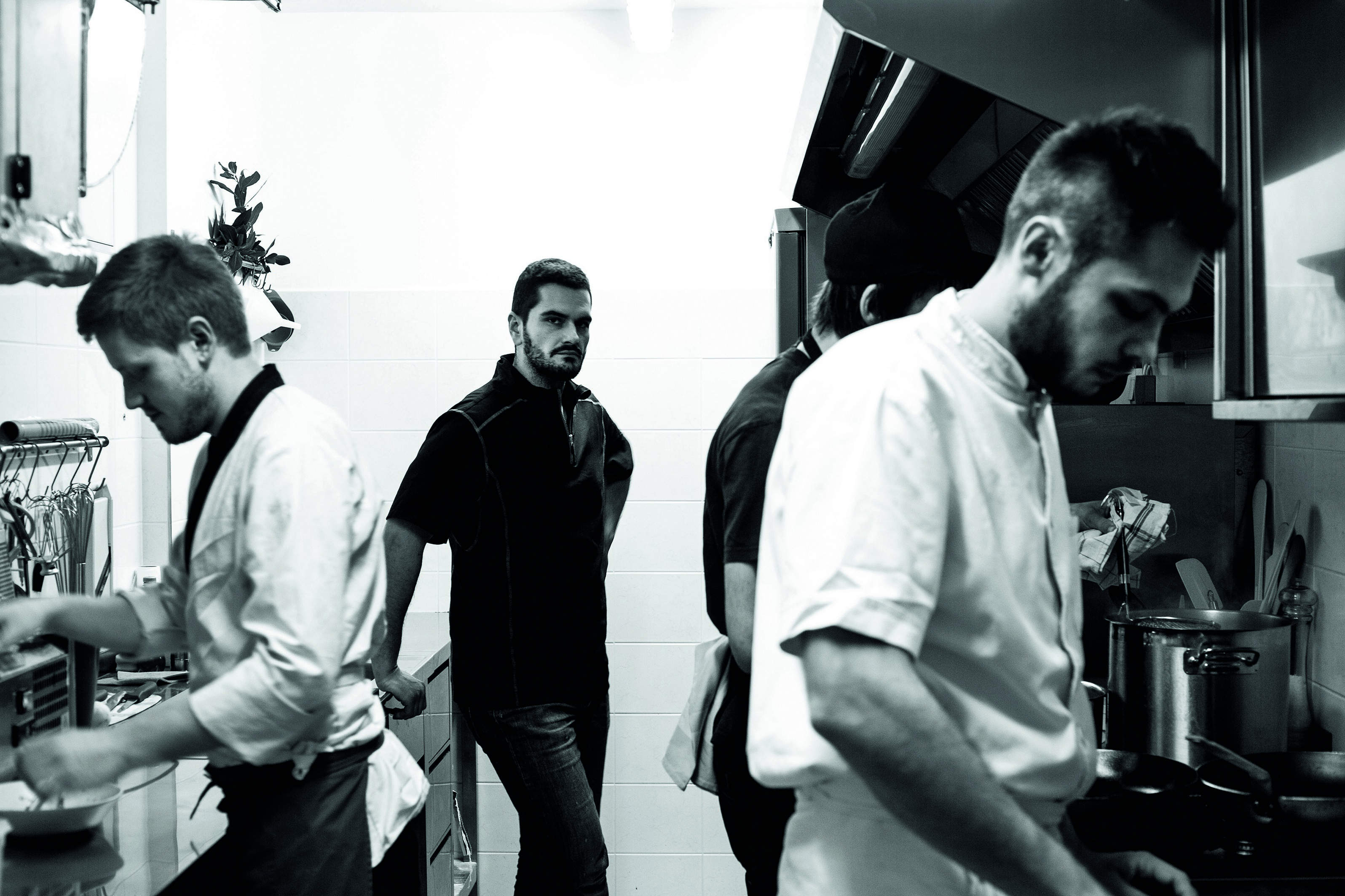 Zagreb, 220115.
Restoran Pod zidom osim svoje klasicne ponude nudi sada i konkretna jela koja je za njih osmislio kuhar Dragan Dragojlovic Gaga. 
Foto: Berislava Picek / CROPIX