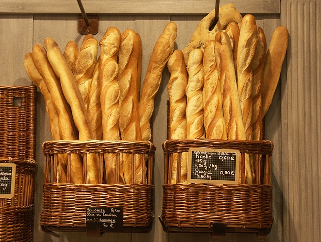 baguette-910487_640.bin