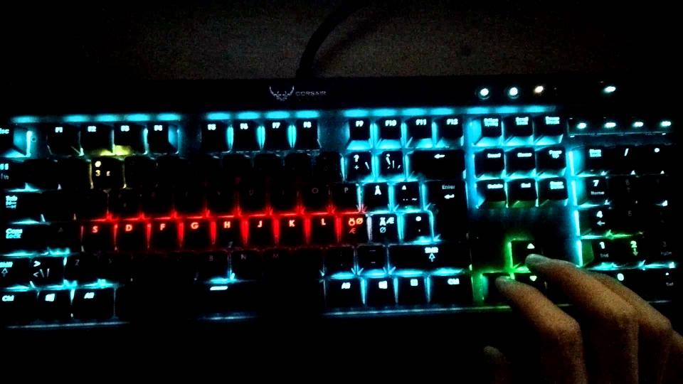 Zaigrajte zmiju na tipkovnici