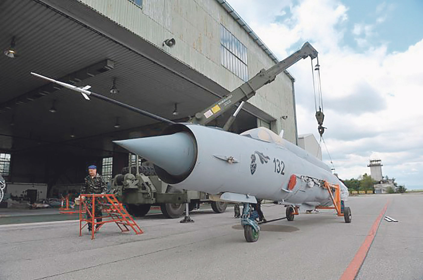 48435-62057-MiG-dosao-Foto-