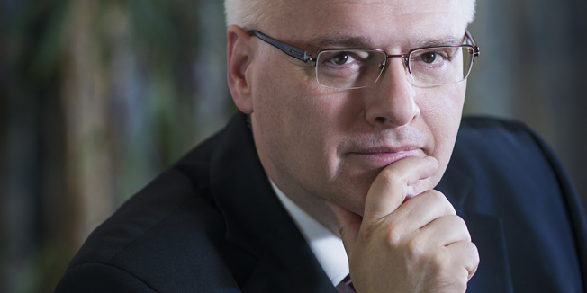 Zagreb, 291014.Predsjednik Hrvatske Ivo Josipovic snimljen u svom uredu na Pantovcaku.Foto: Neja Markicevic / CROPIX