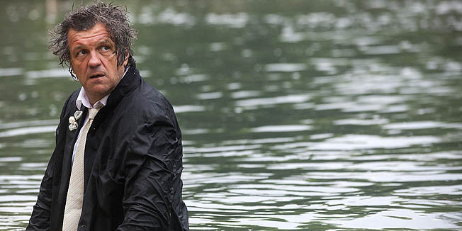 Studenci, Ljubuski, BIH, 090913. Redatelj Emir Kusturica danas je sa svojom filmskom ekipom na lokaciji Kravice snimao scene za film Ljubav i rat. Glavnu zensku ulogu u filmu tumaci poznata talijanska glumica Monica Bellucci. Na fotografiji: Emir Kusturica.Foto: Ante Cizmic / CROPIX