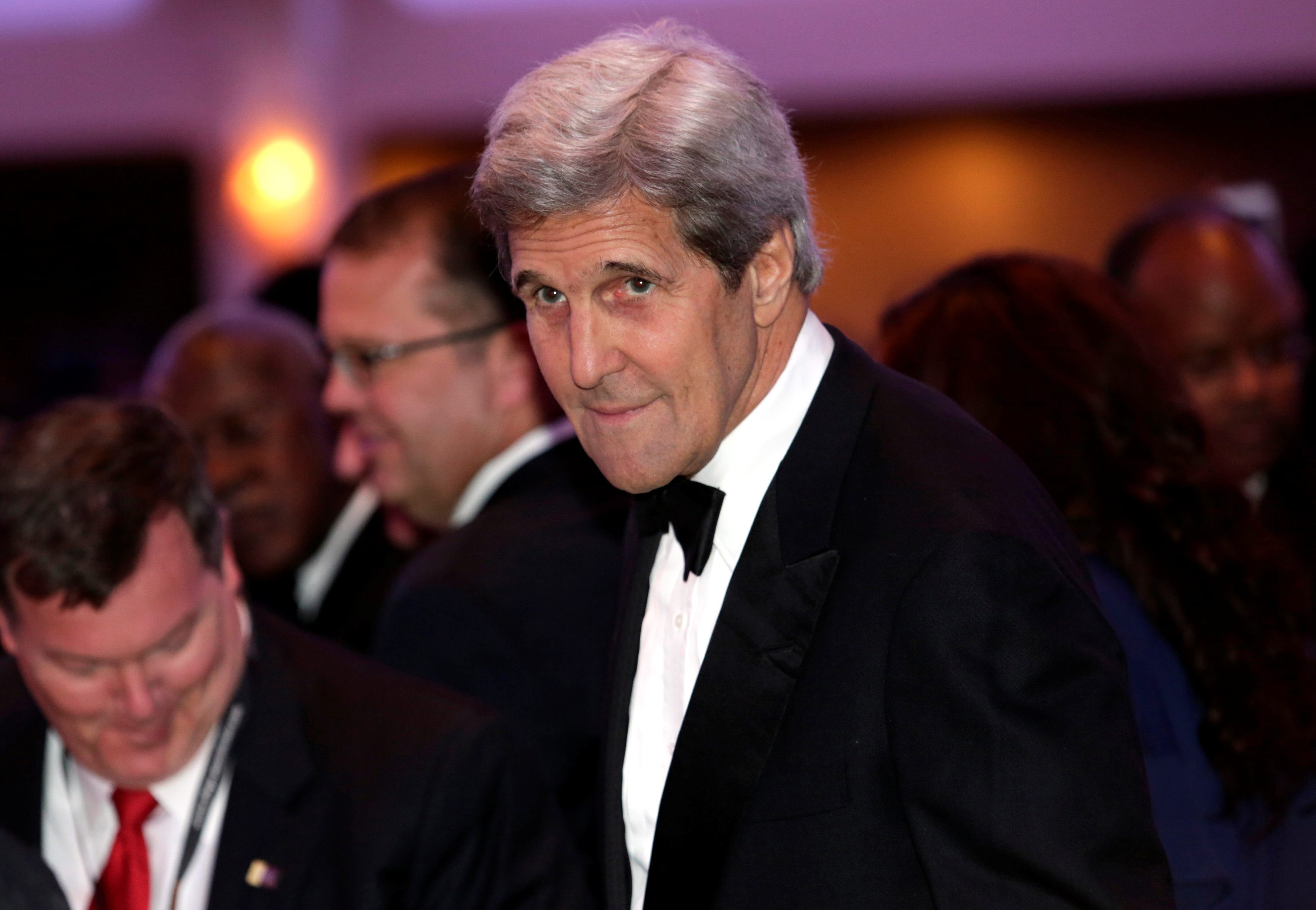 U.S. Secretary of State John Kerry attends the White House Correspondents' Association annual dinner in Washington, U.S. April 30, 2016. REUTERS/Yuri Gripas 