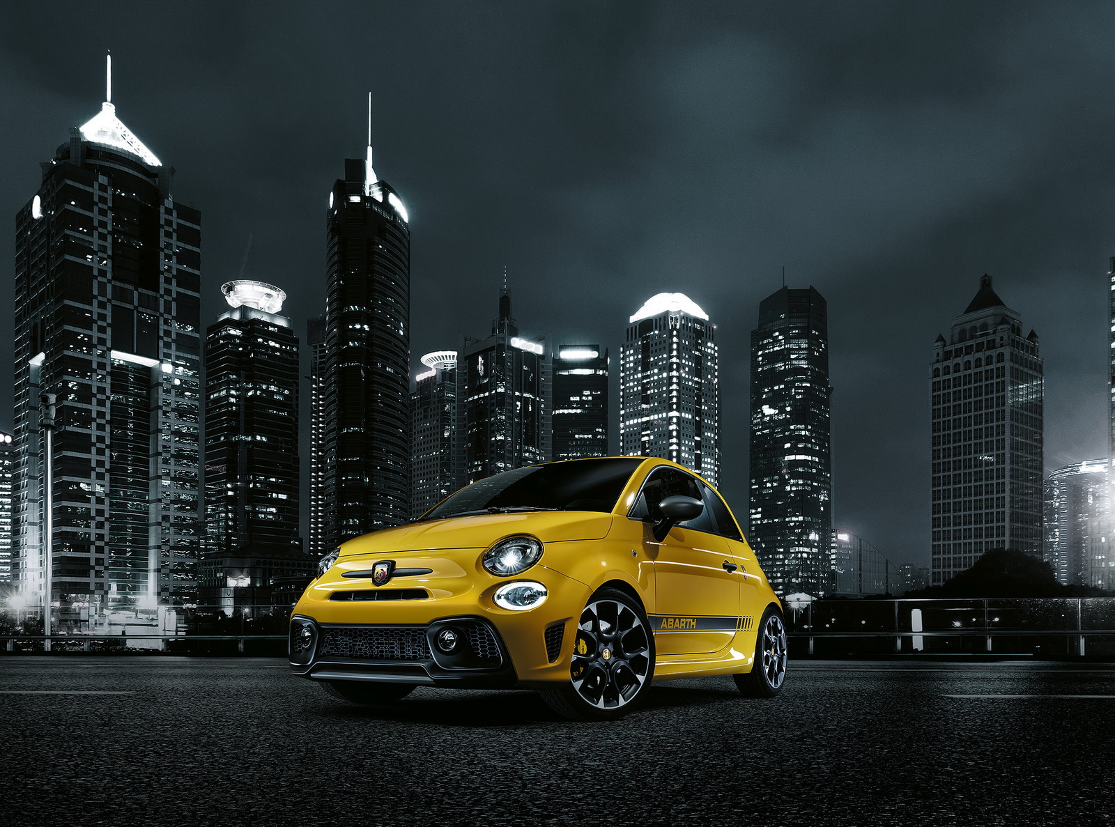 New_Abarth_595_01