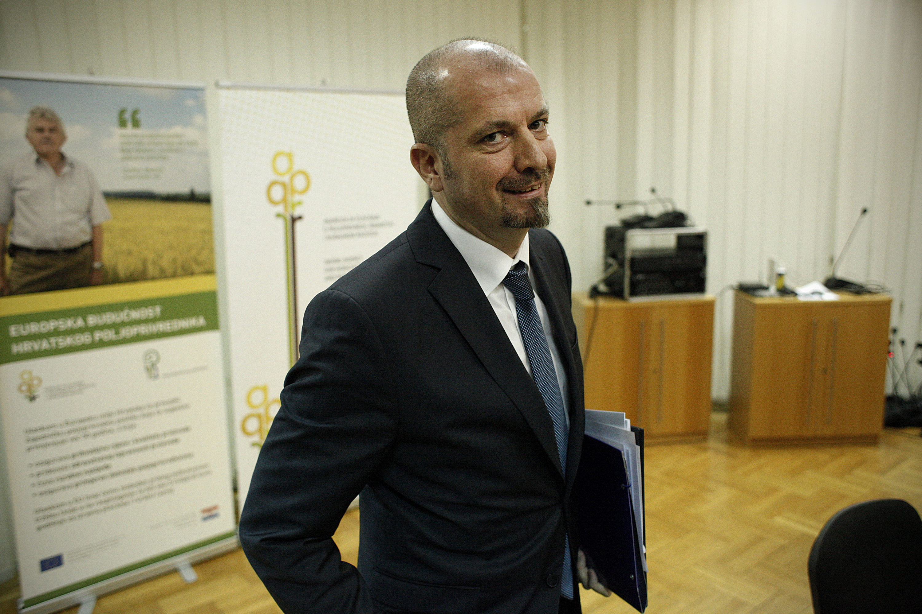 jakovina_press1-271212