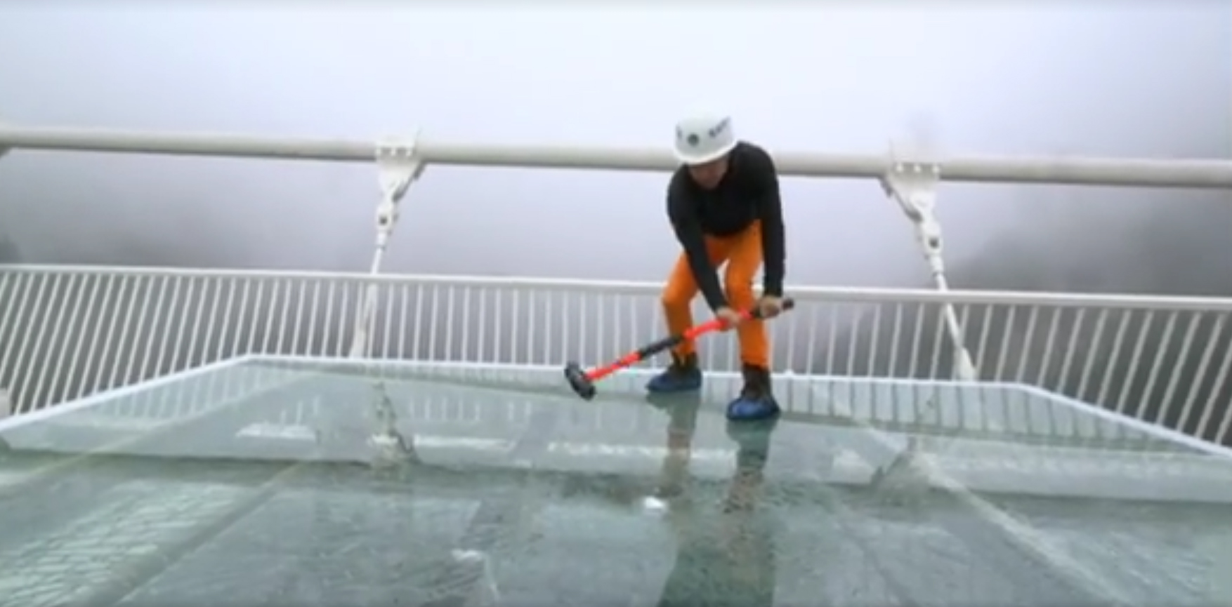 most-staklo-eksperiment_1