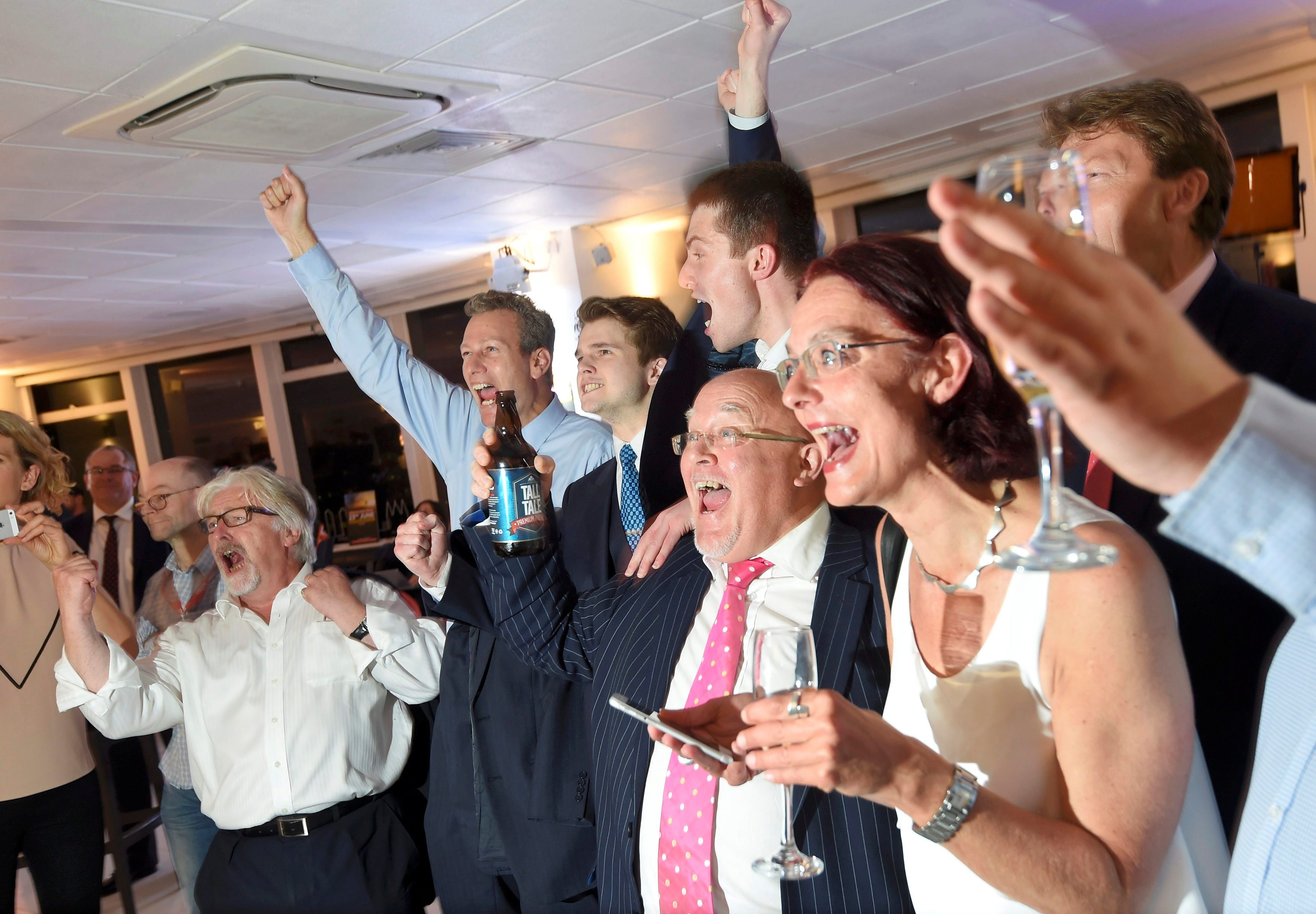 Proslava pristalica Brexita nakon što su stigli rezultati iz Sunderlanda