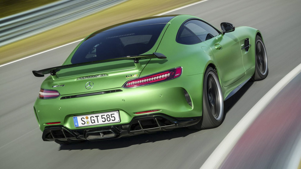 Mercedes_AMG_GT_R-1
