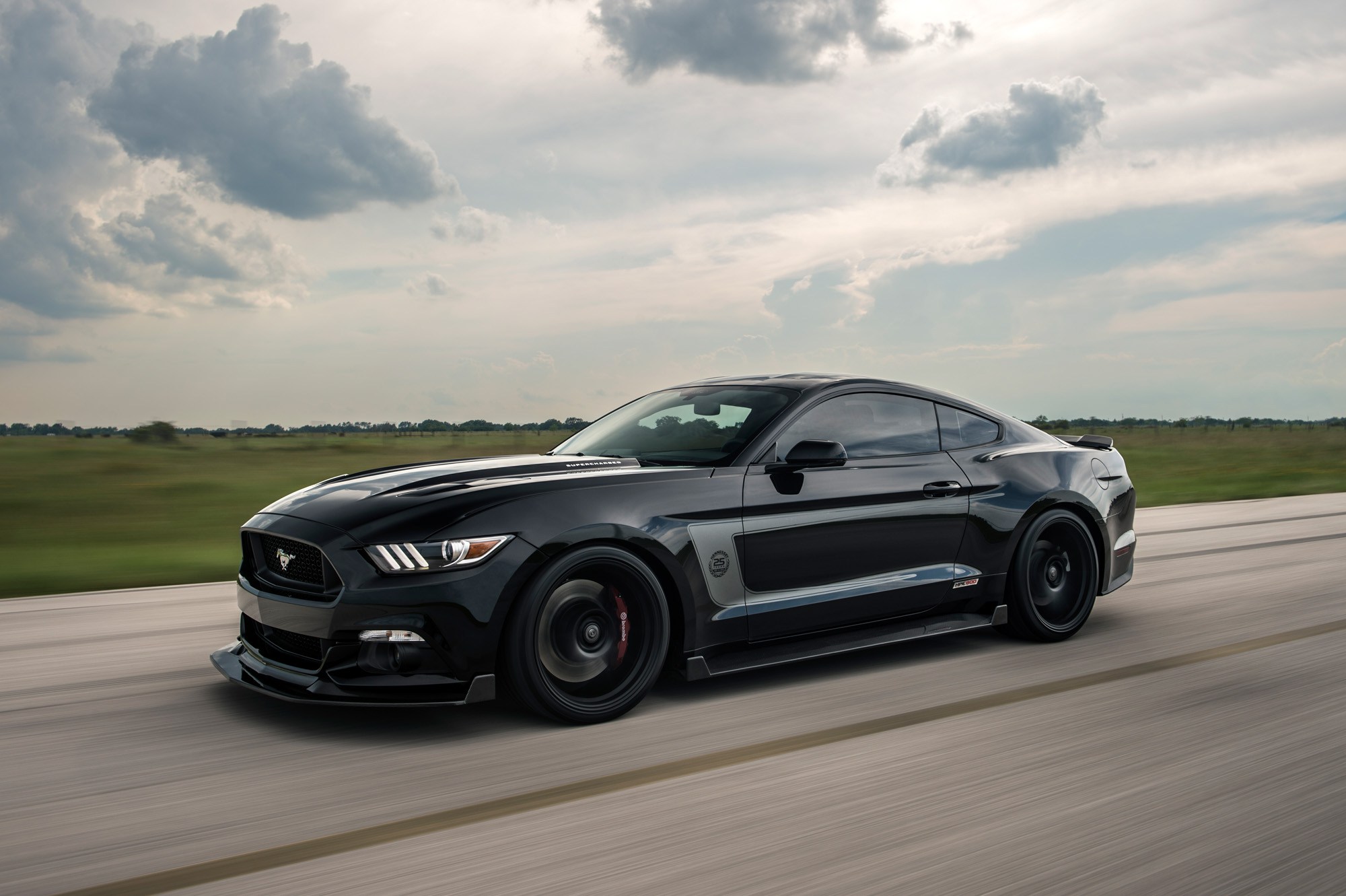 01-hennessey-25th-anniv-mustang