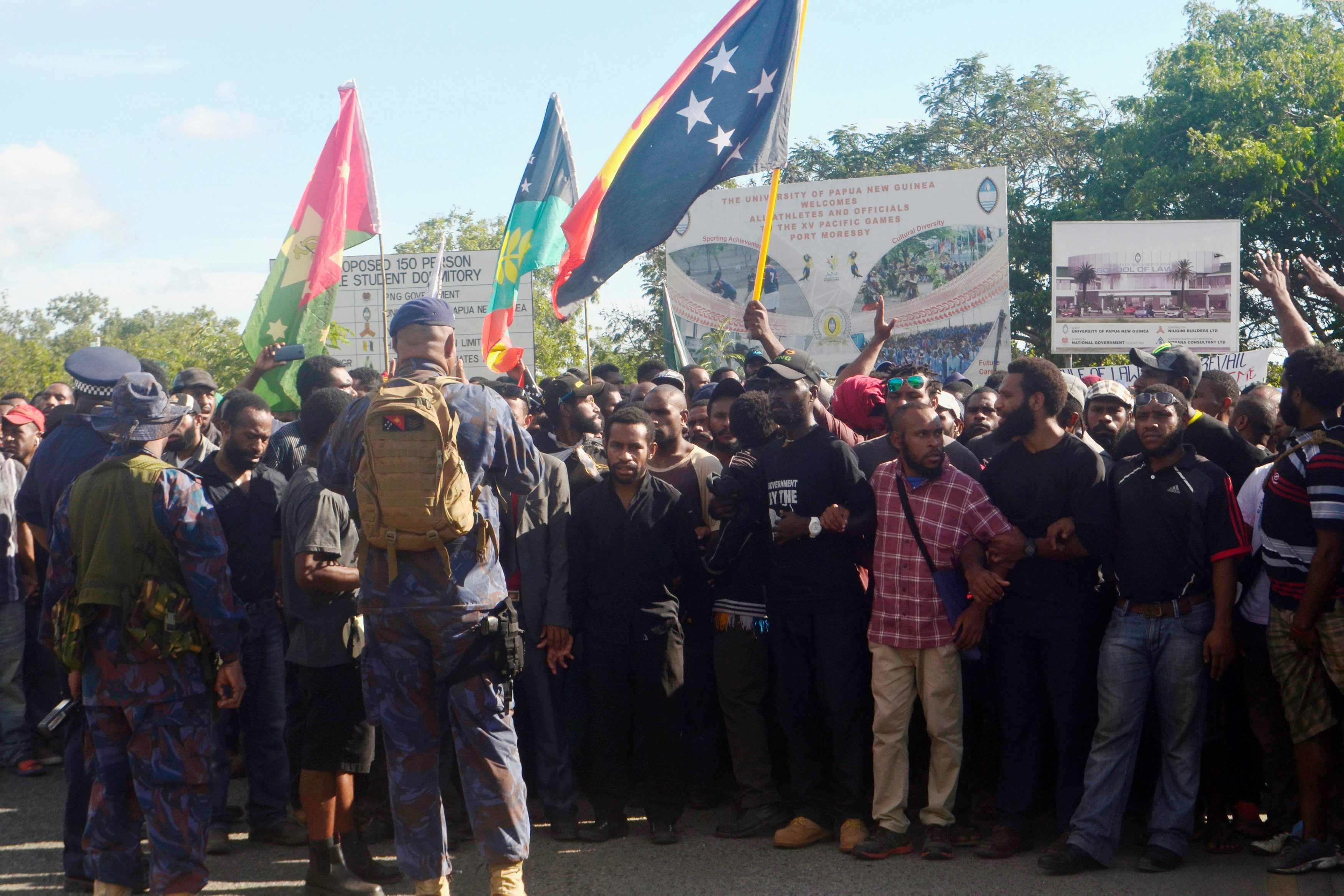 2016-06-08T061103Z_10143327