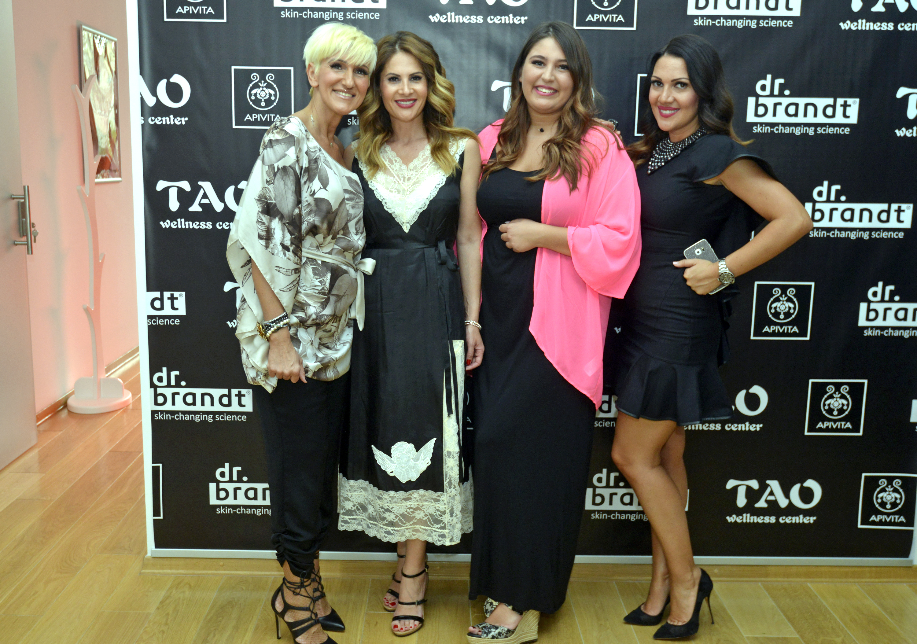 Na fotografiji: Olgica i Petra Slavujević (vlasnice), Meri Delić i Dea Leko