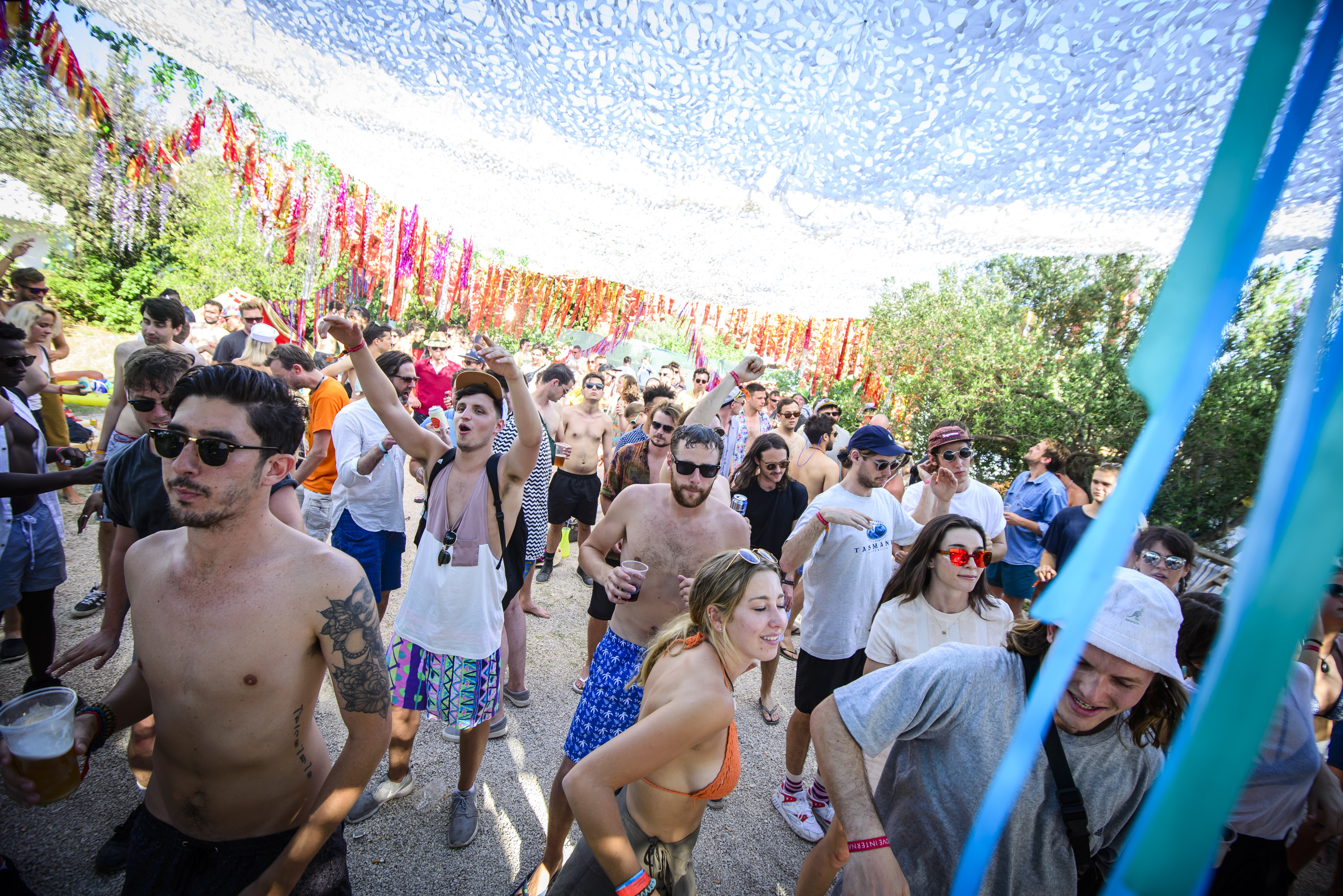 U uvali Rastovac kod Tisna započeo je glazbeni festival Love International