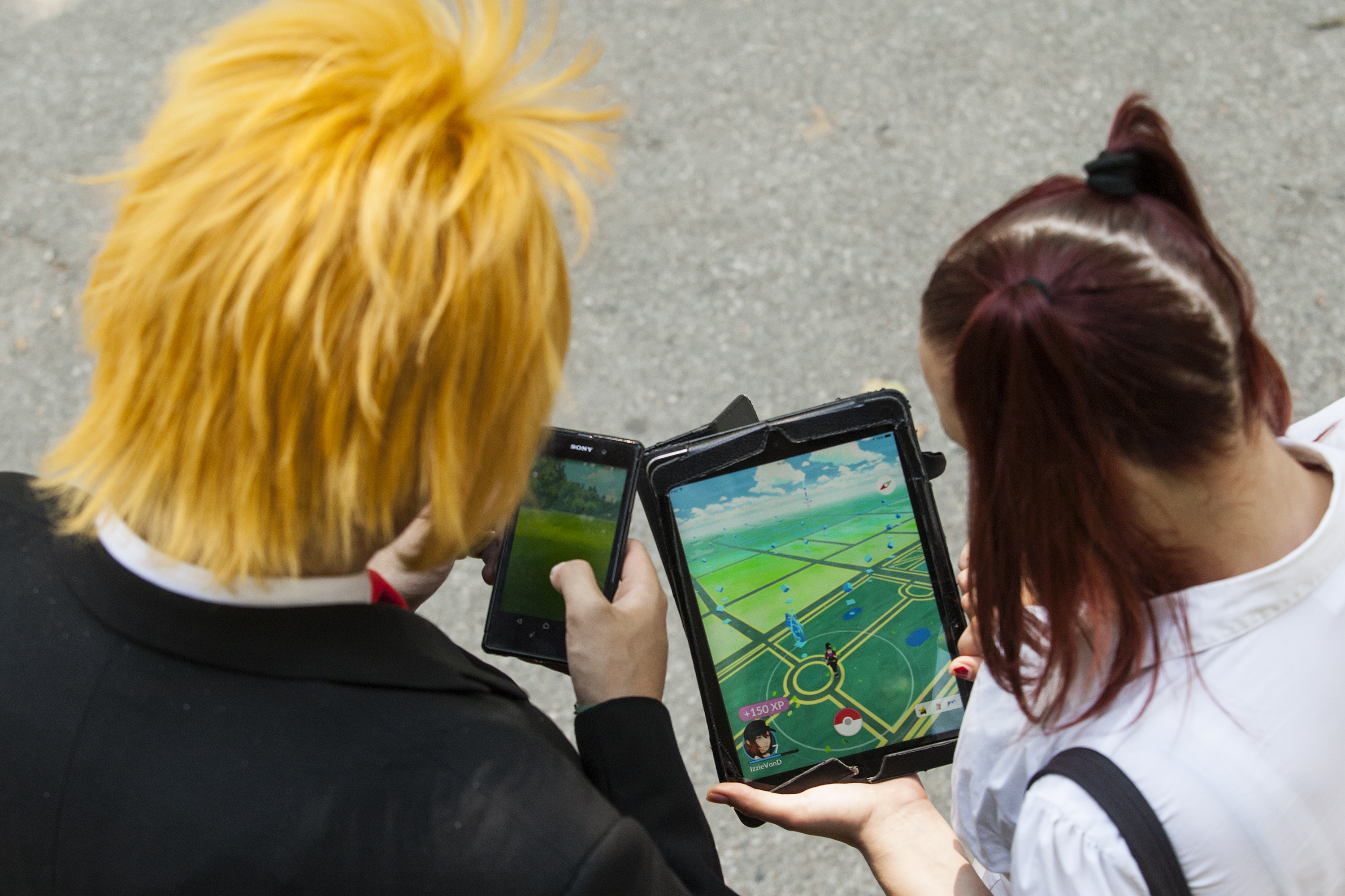 Dora Parađiković i Ilirijan Bajrami zaljubljenici su u igru Pokemon GO i gotovo svo slobodno vrijeme koriste trazeci virtualne likove iz igre po gradu