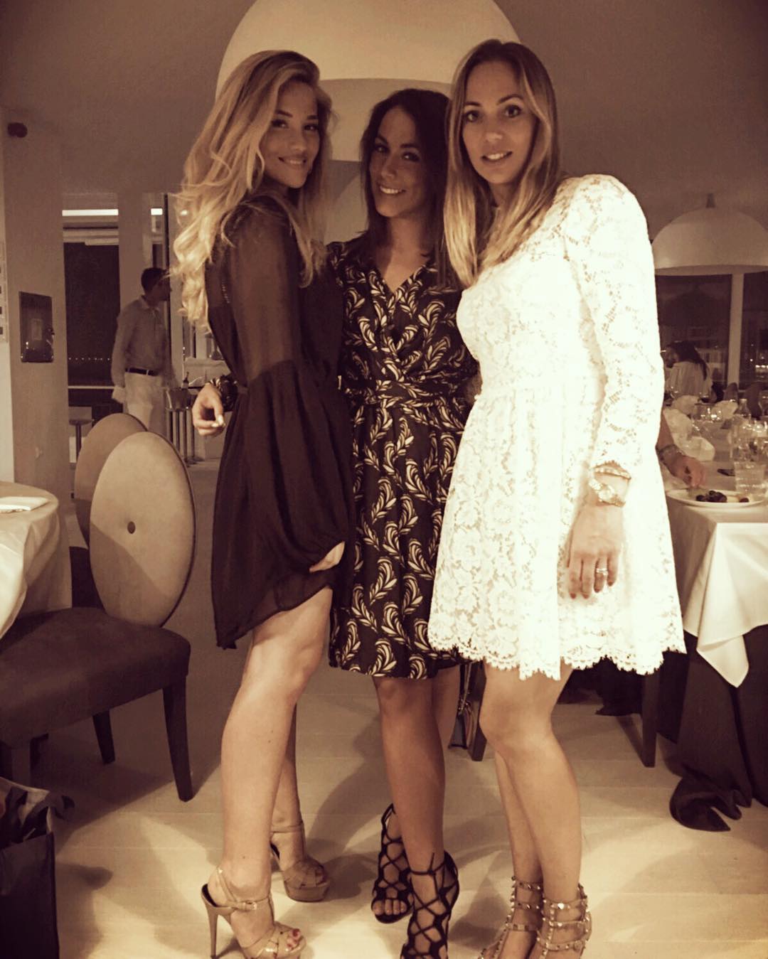 13774822_1330809743615015_1050160480_n