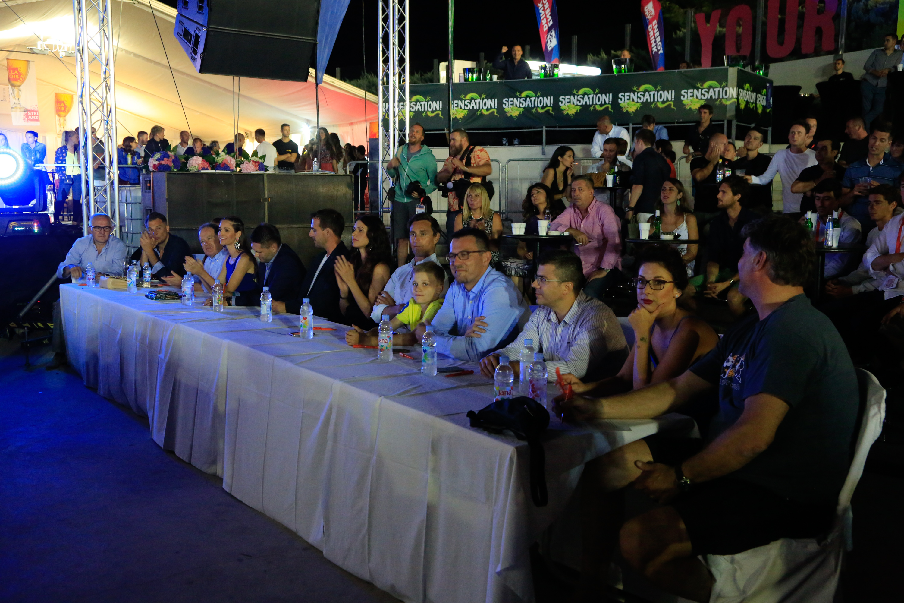 Na ATP teniskom turniru Konzum Croatia Open Umag i ove je godine izabrana miss hostesa. Pobjedila je Mija Pujatina, prva pratilja je Katja Klobučar, druga pratilja Elena Dizdar, dok je miss fotogeničnosti Antonia Ljubenk.