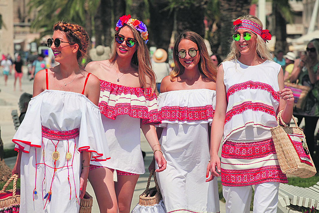 70848-91716-moda_zene