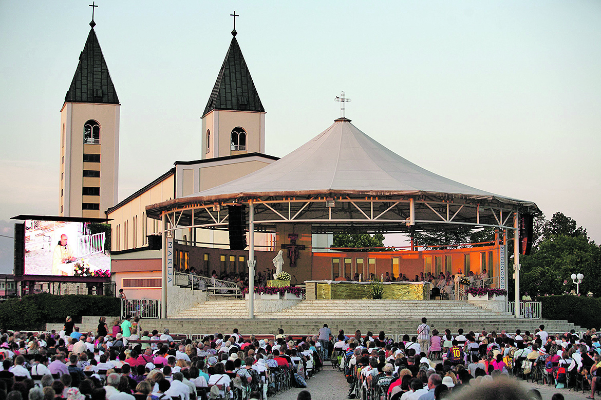 67165-86658-gospa_medjugorje1-150812