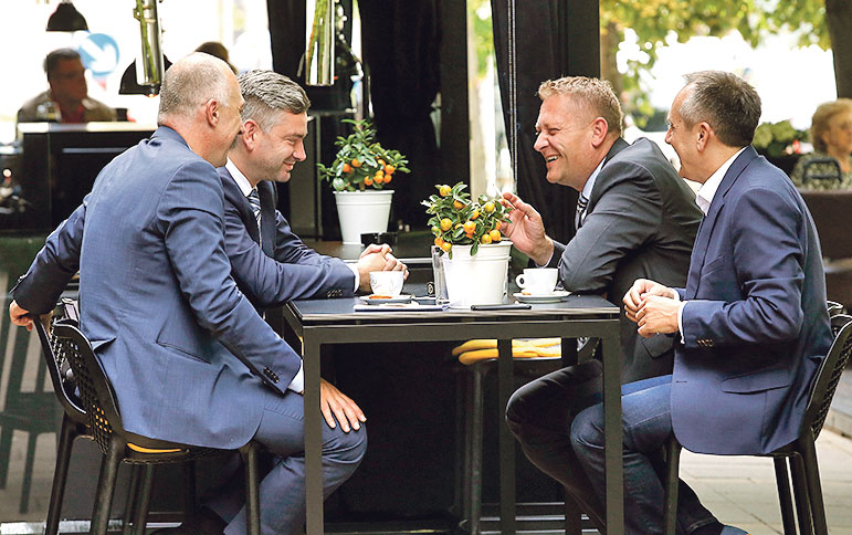 kava_politicari5-090616