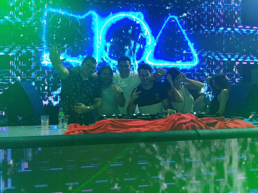 13597841_650192815149812_1272557723_n_002