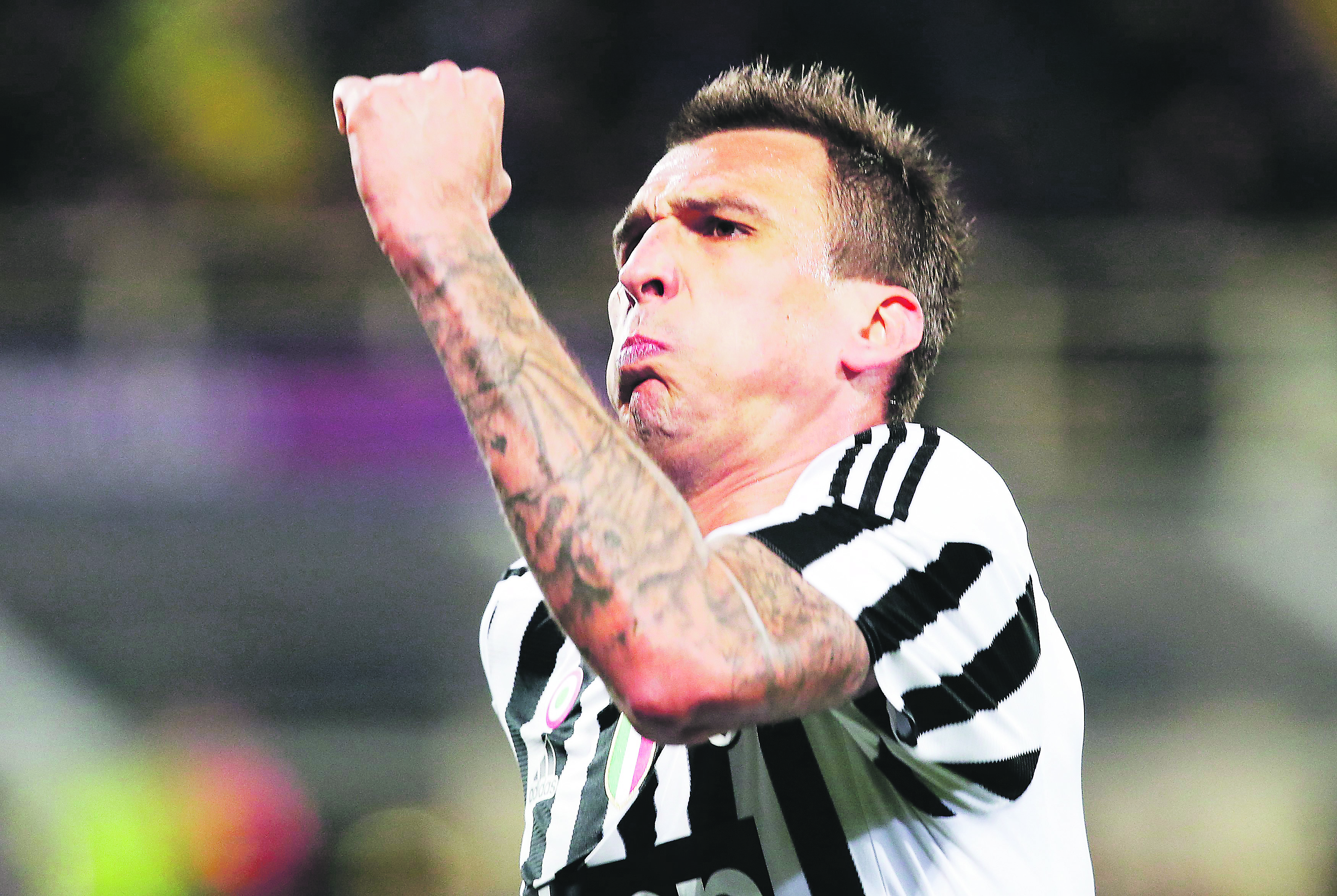 2016-04-24T193419Z_109871469_GF10000394218_RTRMADP_3_SOCCER-ITALY_copy