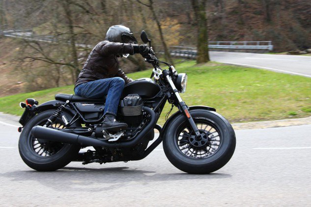 031816-moto-guzzi-v9-bobber-MotoGuzziV9-01-633x422