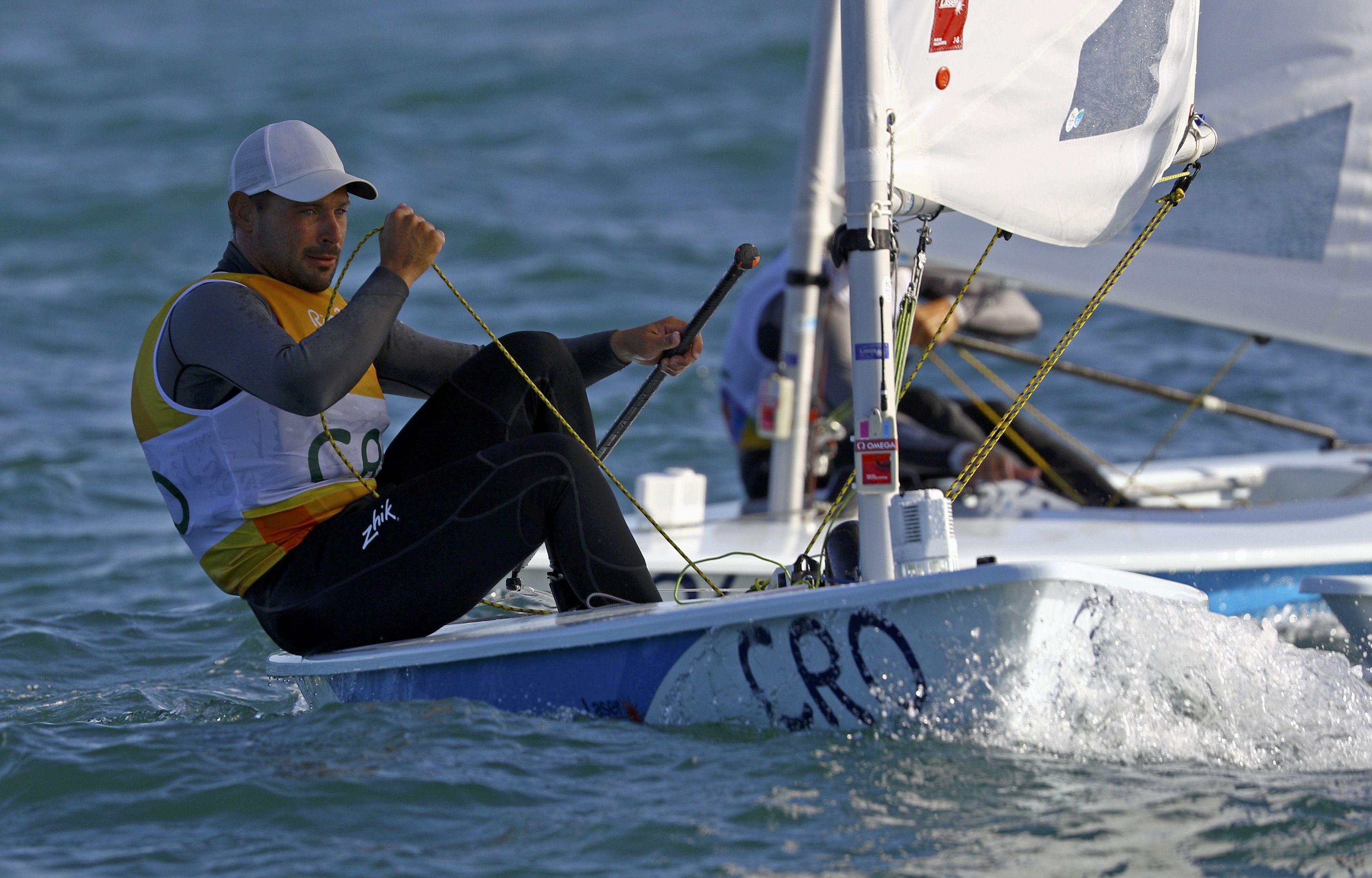 2016-08-13T202008Z_825707408_RIOEC8D1KHIOE_RTRMADP_3_OLYMPICS-RIO-SAILING-M-LASER