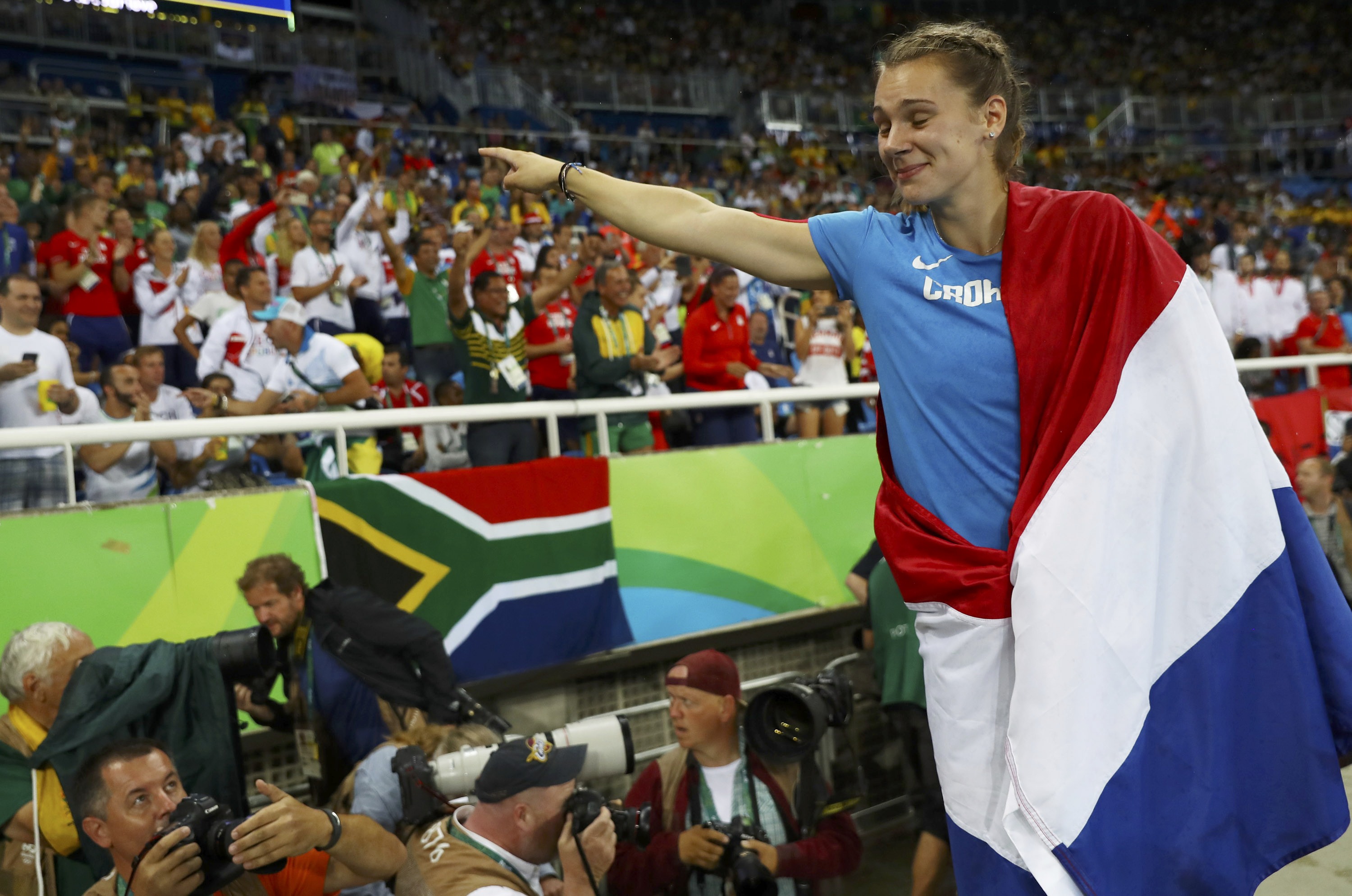 2016-08-19T012234Z_1911707563_RIOEC8J03TJFQ_RTRMADP_3_OLYMPICS-RIO-ATHLETICS-W-JAVELIN