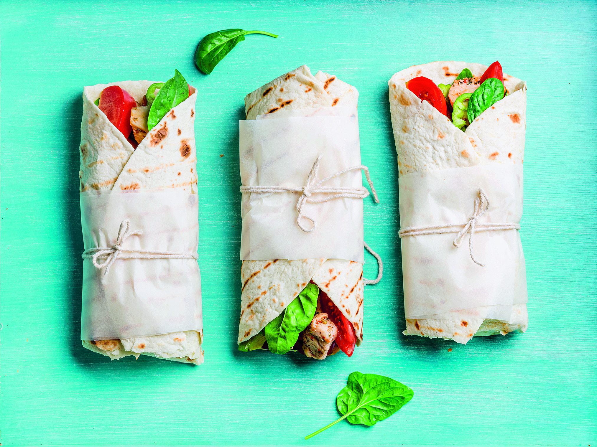 grilled-chicken-fillet-and-fresh-vegetables