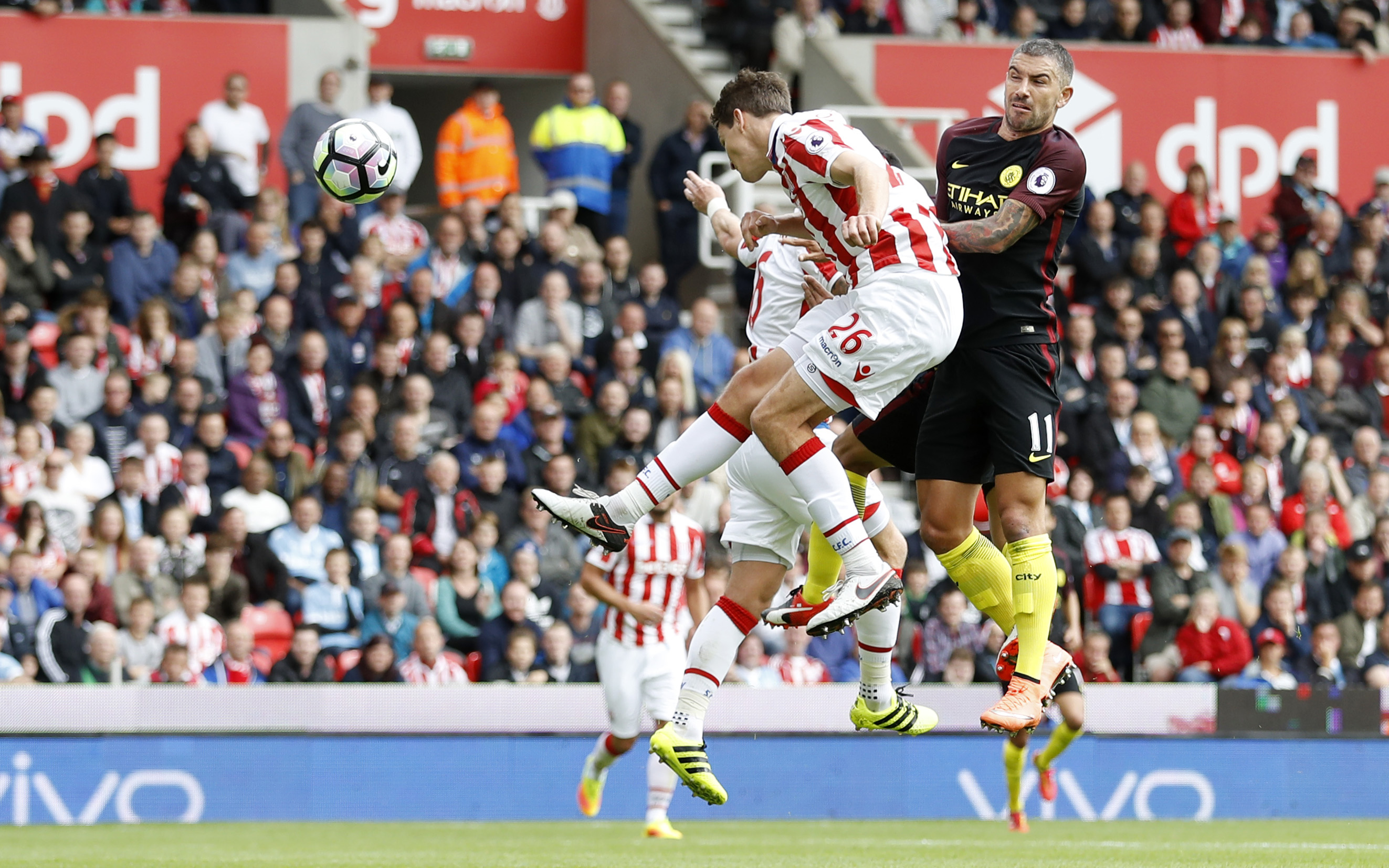 2016-08-20T121029Z_114696629_MT1ACI14576092_RTRMADP_3_SOCCER-ENGLAND-STK-MCI