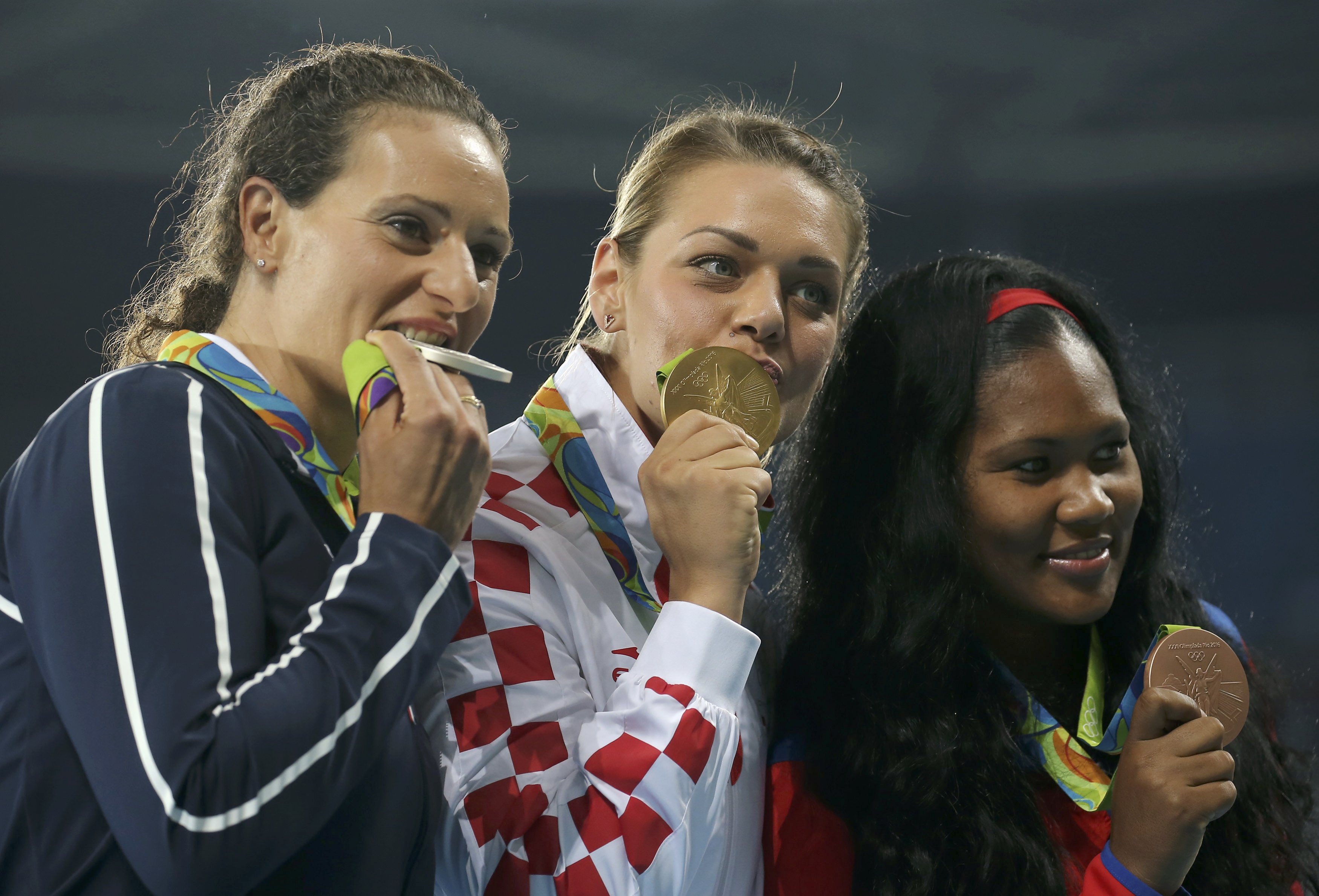 2016-08-17T021449Z_948877257_RIOEC8H061R7L_RTRMADP_3_OLYMPICS-RIO-ATHLETICS-W-DISCUS