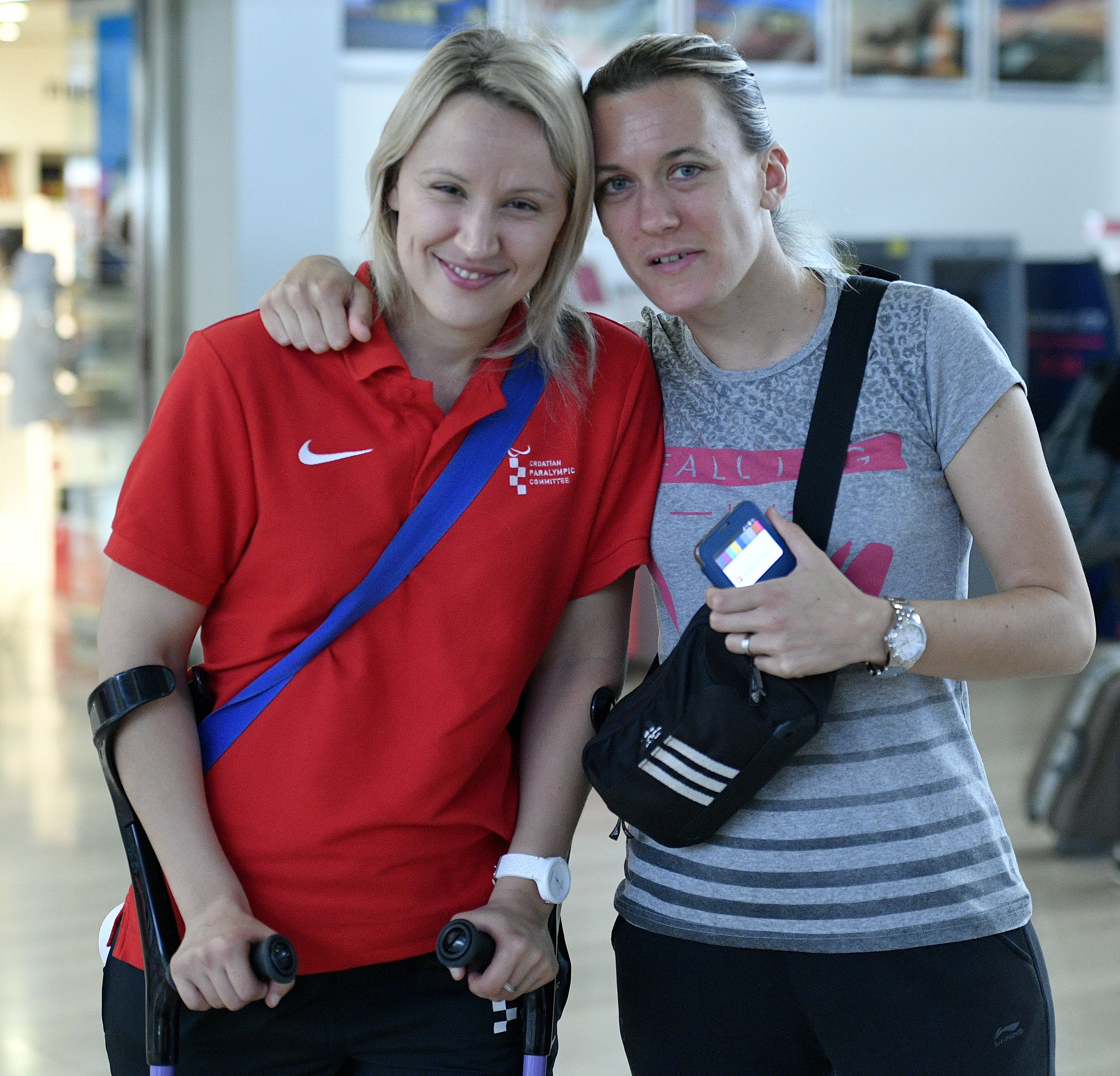 Na fotografiji: Sandra Paovic, Nataša Skočilović.