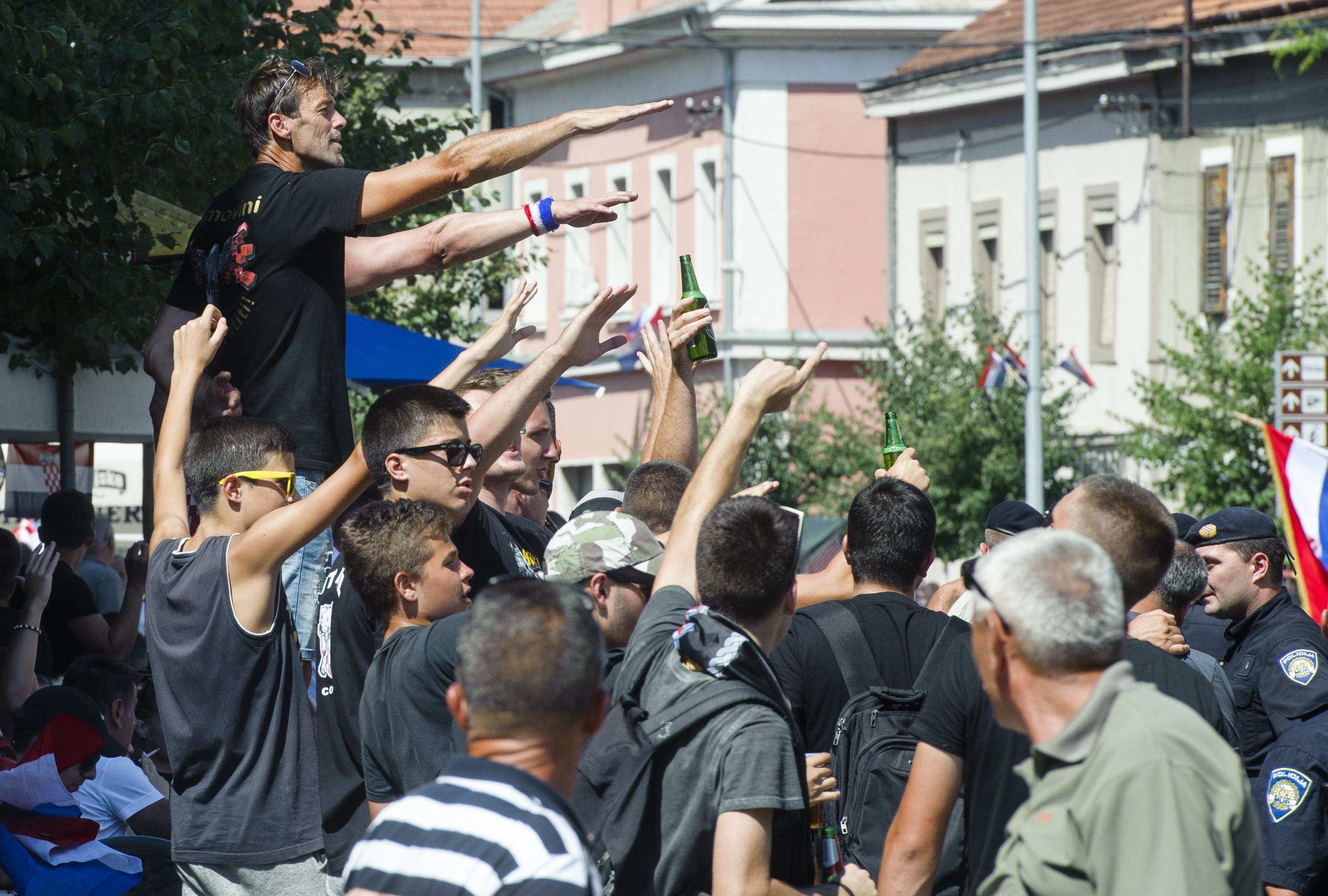 U Kninu je grupa od 40 osoba neprimjereno skandirala tijekom Dana pobjede