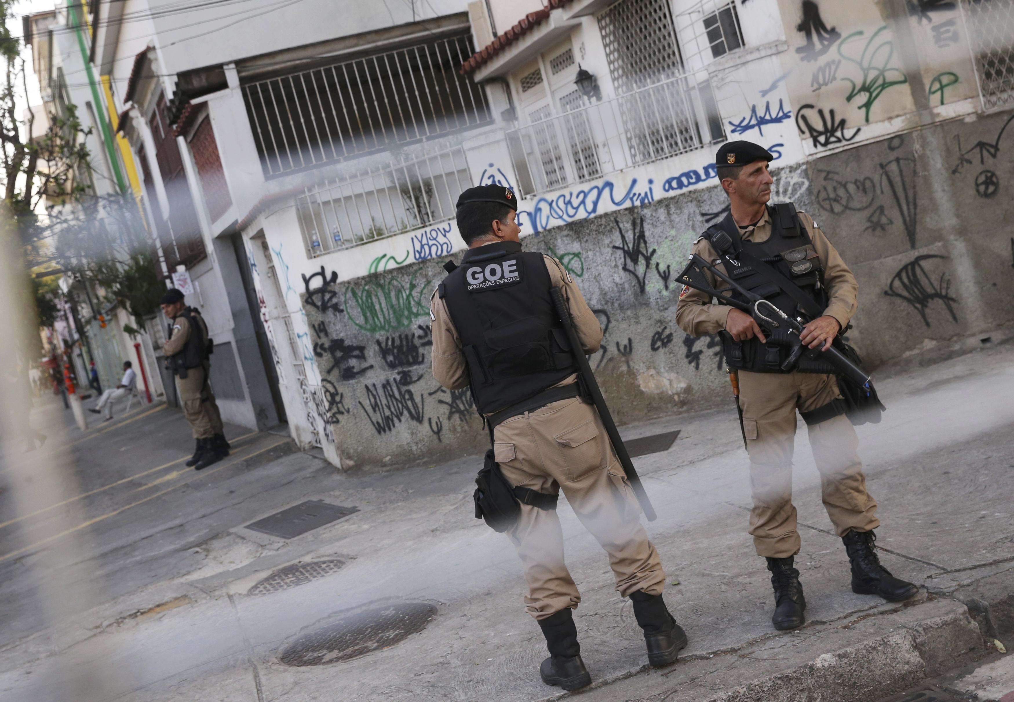 2016-08-05T200435Z_250770039_RIOEC851JR2MR_RTRMADP_3_OLYMPICS-RIO-OPENING