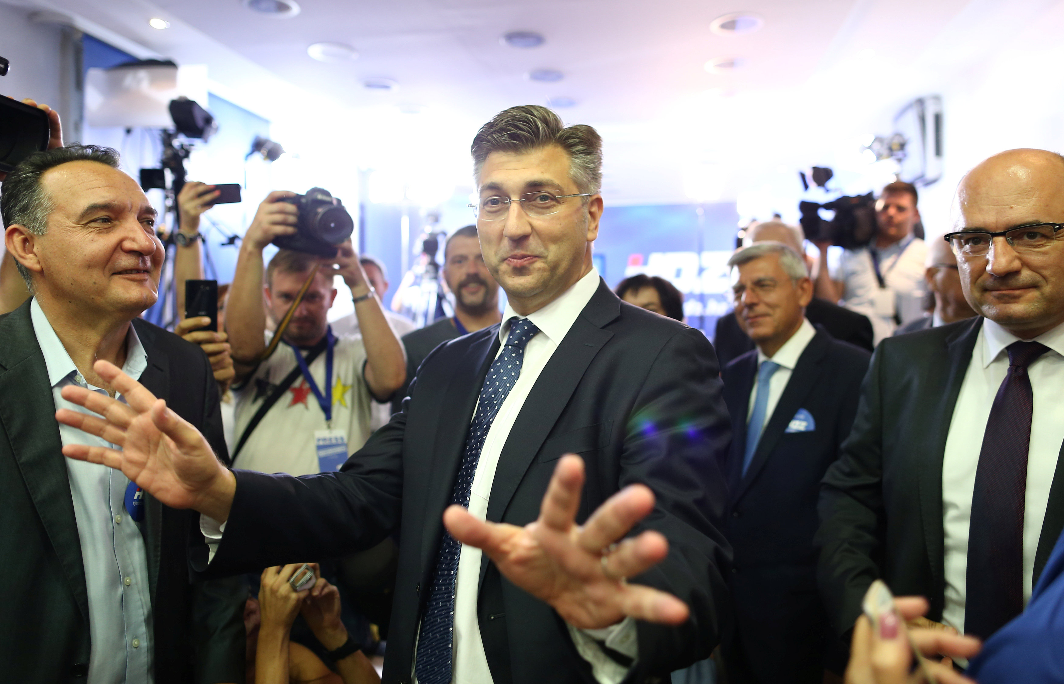 2016-09-11T181245Z_11956268