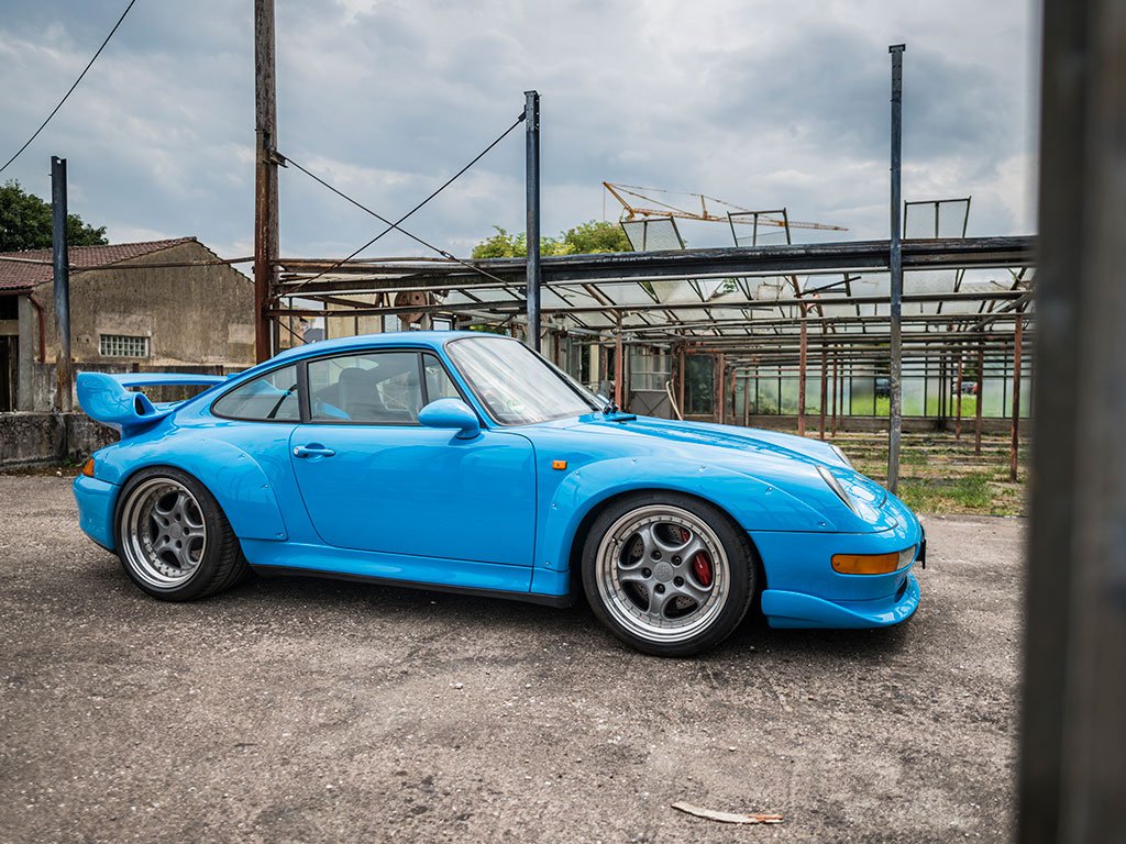 1995-Porsche-993-GT2-10