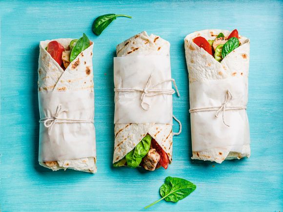 grilled-chicken-fillet-and-fresh-vegetables