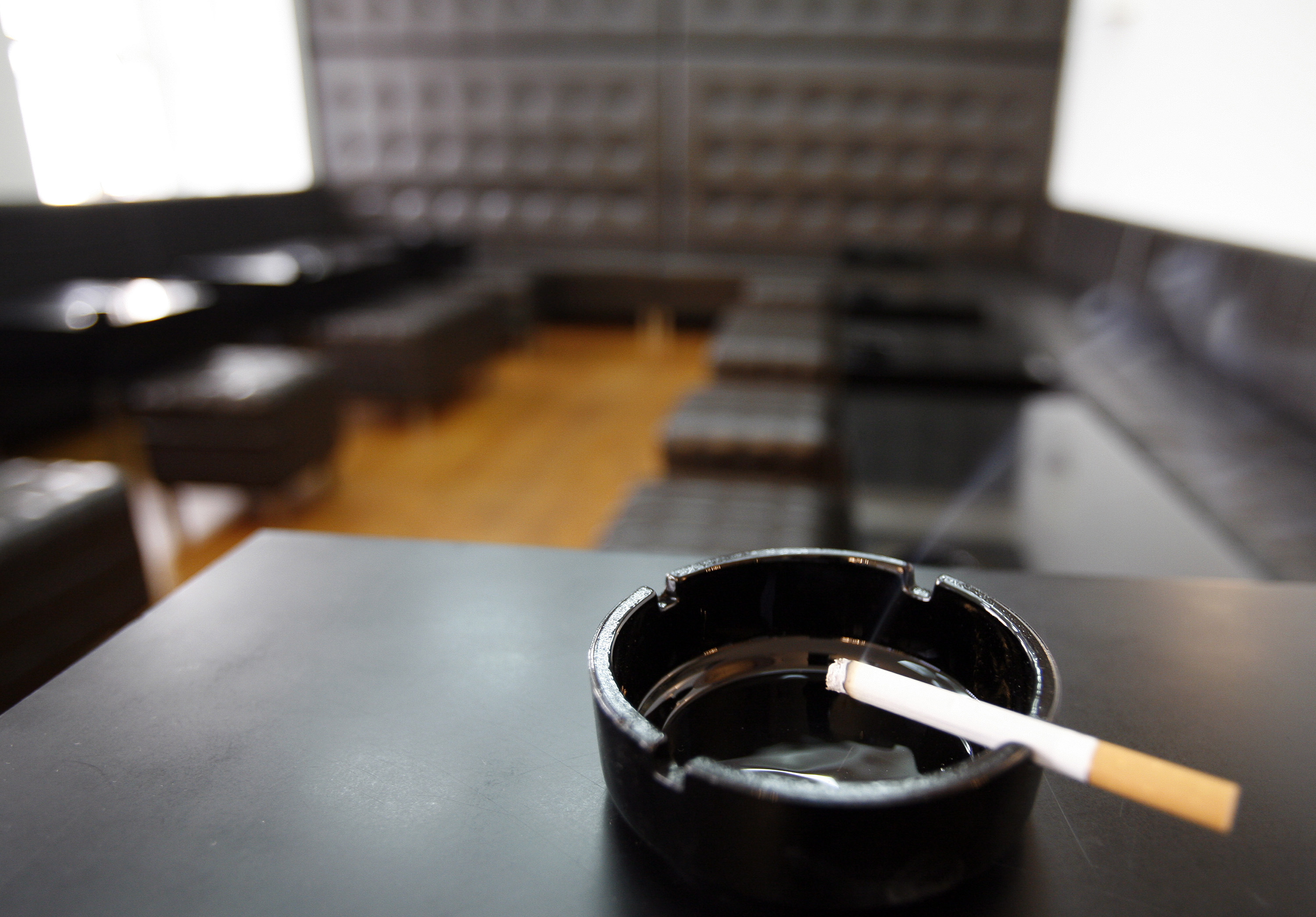 pusenje_kafici1-091009