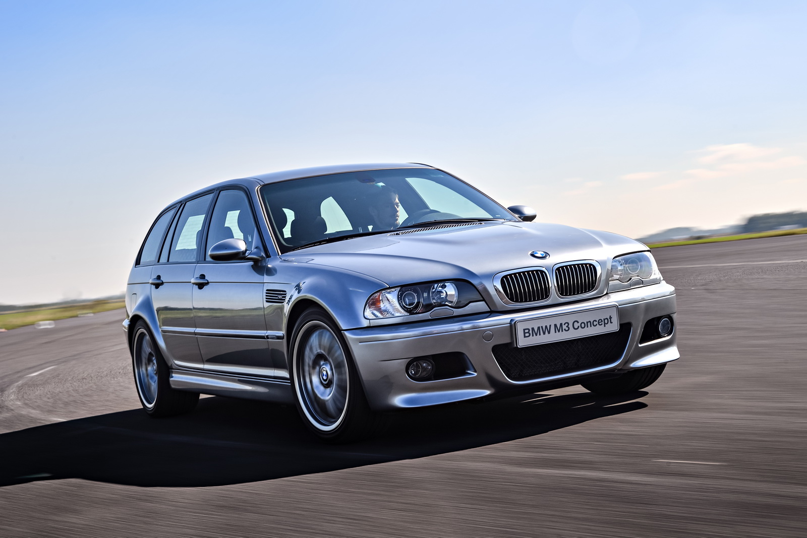 BMW-E46M3Touring-01