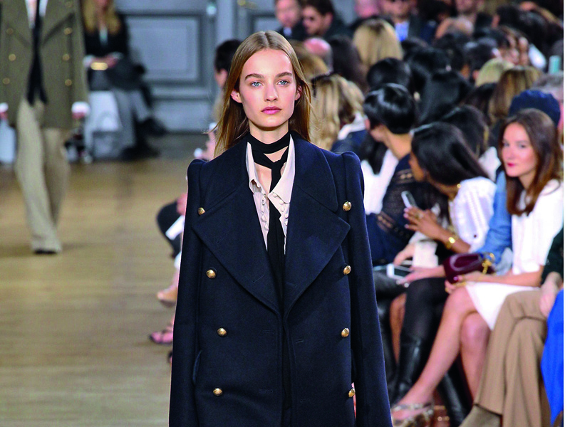 chloe-paris-women-fashion-week-winter-2015-2016.bin