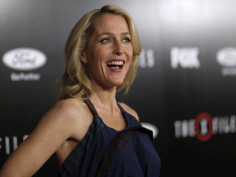 gillian_anderson_00.bin